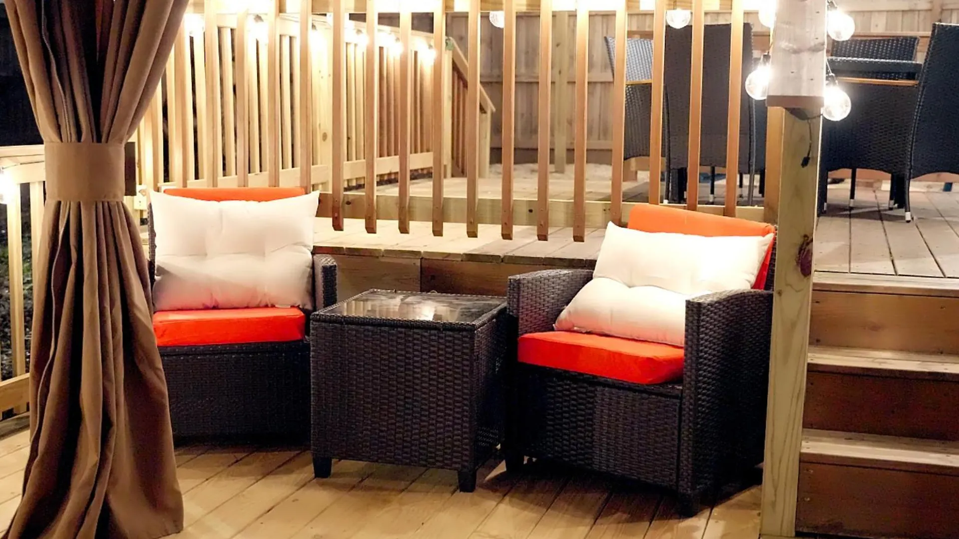 Venetian Beds, Outdoor Barrel Sauna, Hot Tub, Cold Plunge Charlotte Apartament
