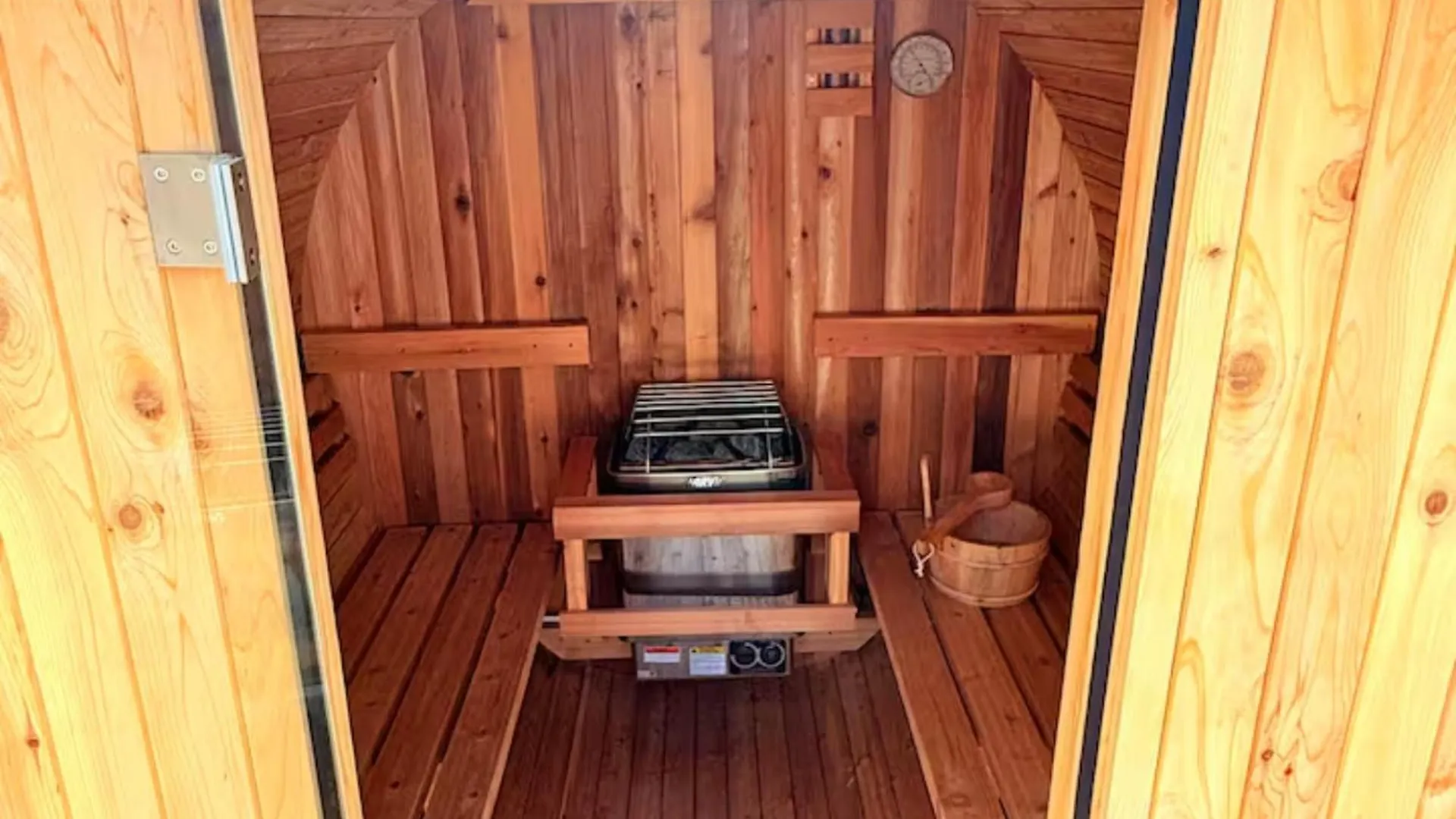 Apartament Venetian Beds, Outdoor Barrel Sauna, Hot Tub, Cold Plunge Charlotte