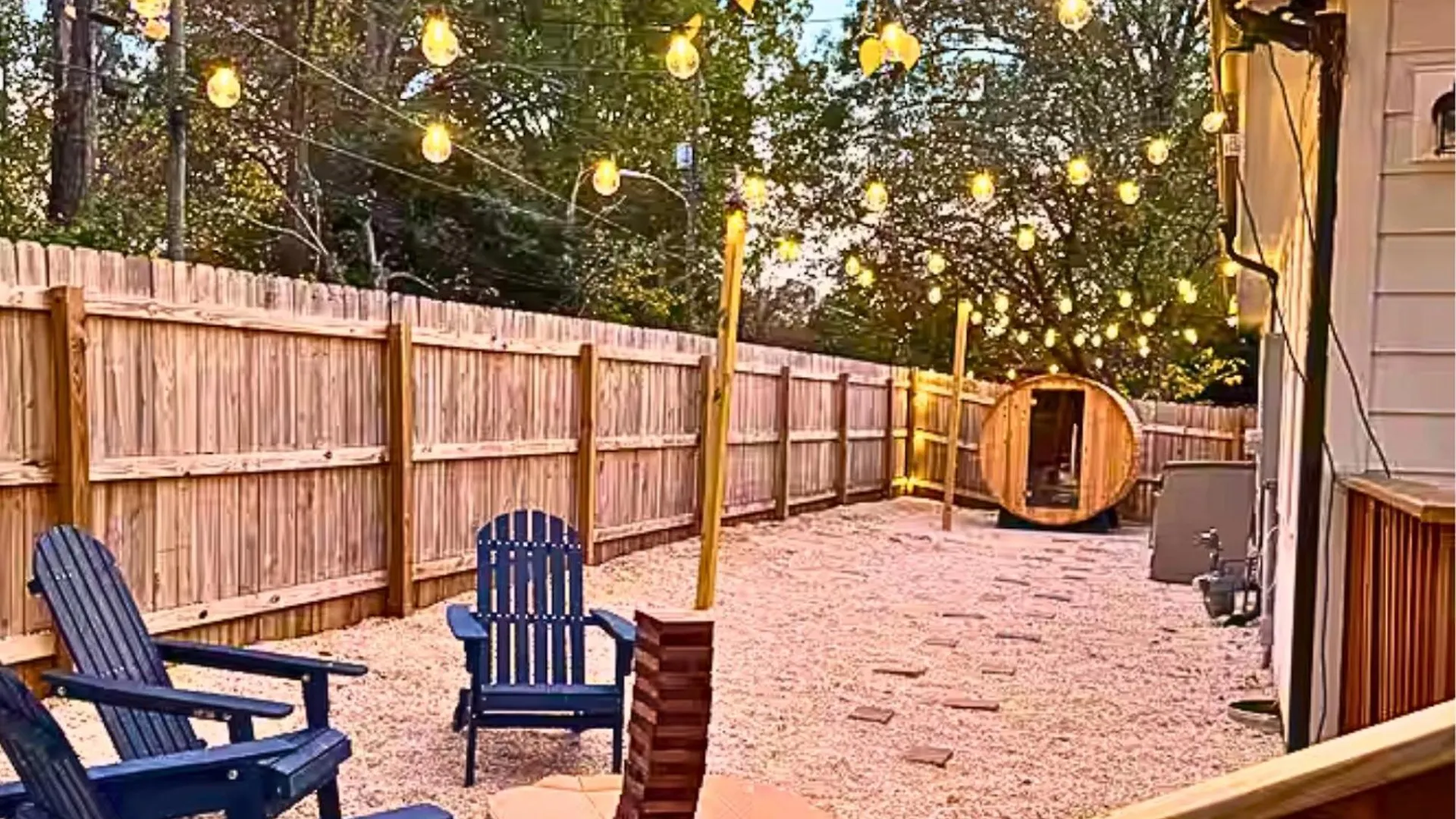 Venetian Beds, Outdoor Barrel Sauna, Hot Tub, Cold Plunge Charlotte Stany Zjednoczone Ameryki