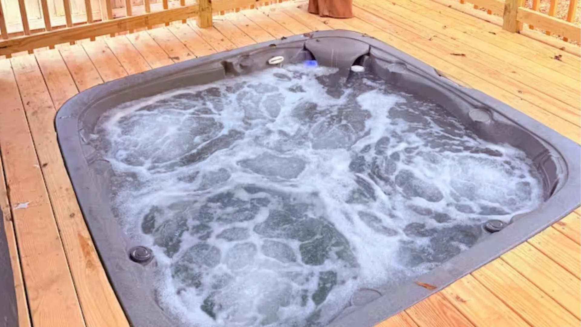 Venetian Beds, Outdoor Barrel Sauna, Hot Tub, Cold Plunge Charlotte Apartament